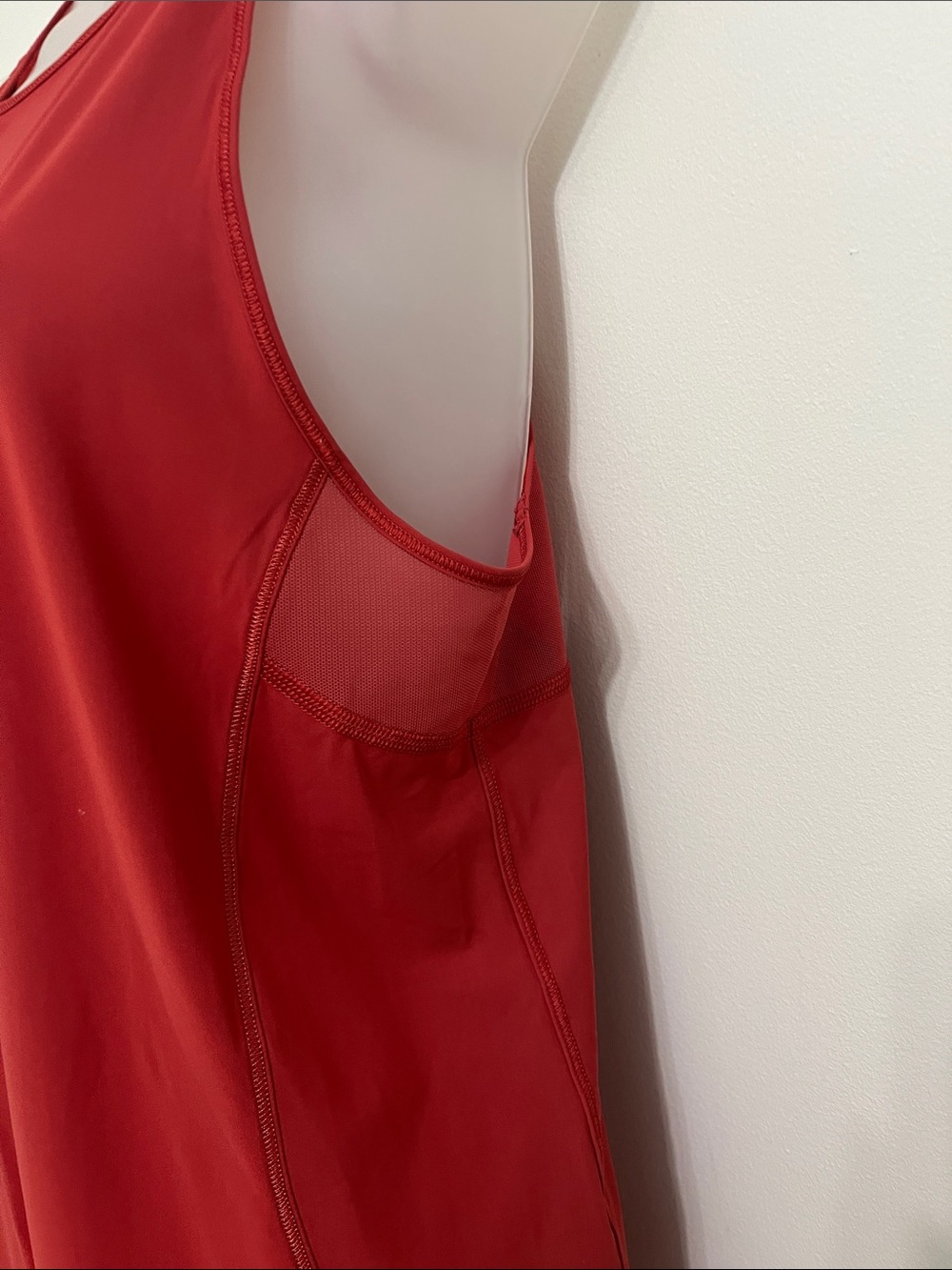 Lululemon Sculpt Tank II Red Racerback Performance Tank - Picture 4 of 8